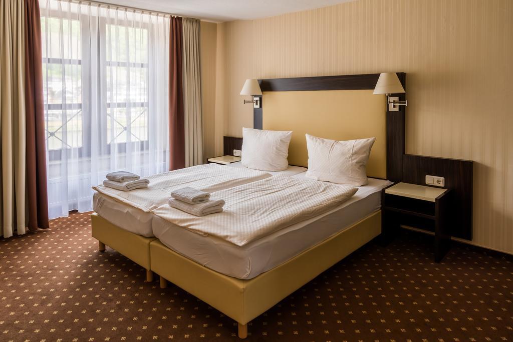 Beim Weinbauer Hotel Cochem Bagian luar foto